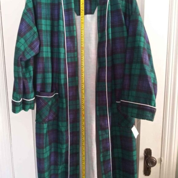New Childrens Silvil brand Large Polyester Robe Made In USA - Picture 4 of 7